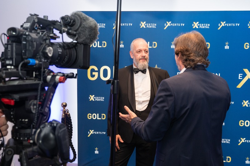 Interview vor der Pressewand auf der Award Gala 2025