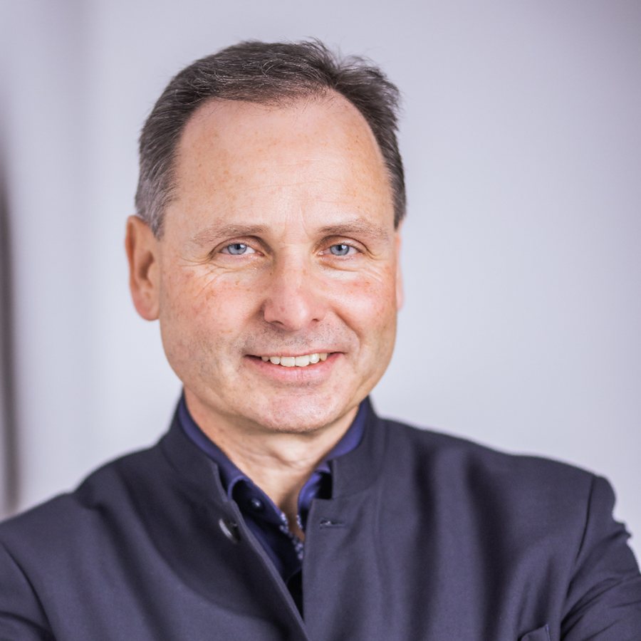 Portrait von Dr. Alexander Hildenbrand