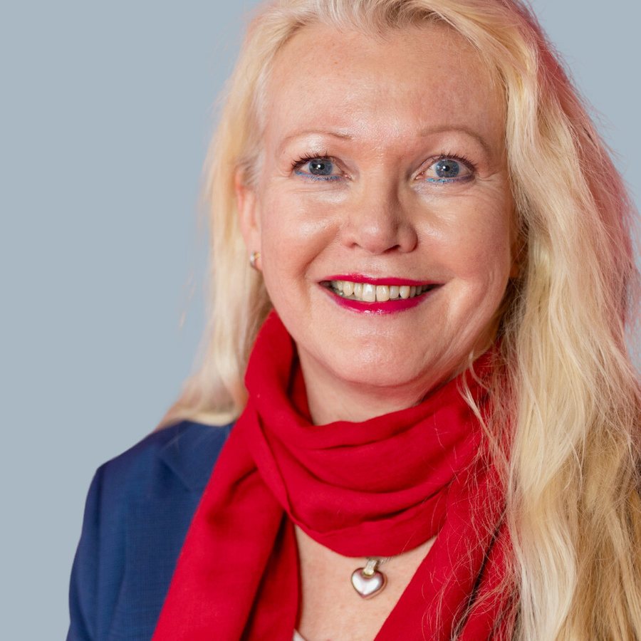 Portrait von Dr. Sabine Fischer